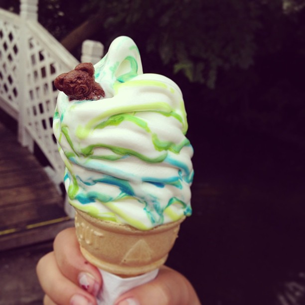 Mrs. Curl (Greenwood, Indiana) Soft-serve ice cream from Mrs. Curl (Greenwood, IN)