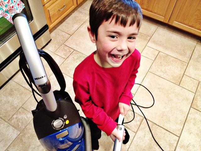Vacuum cleaner science via The Risky Kids Vacuum cleaner science
