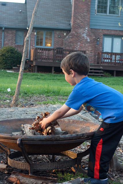 build a fire with kids